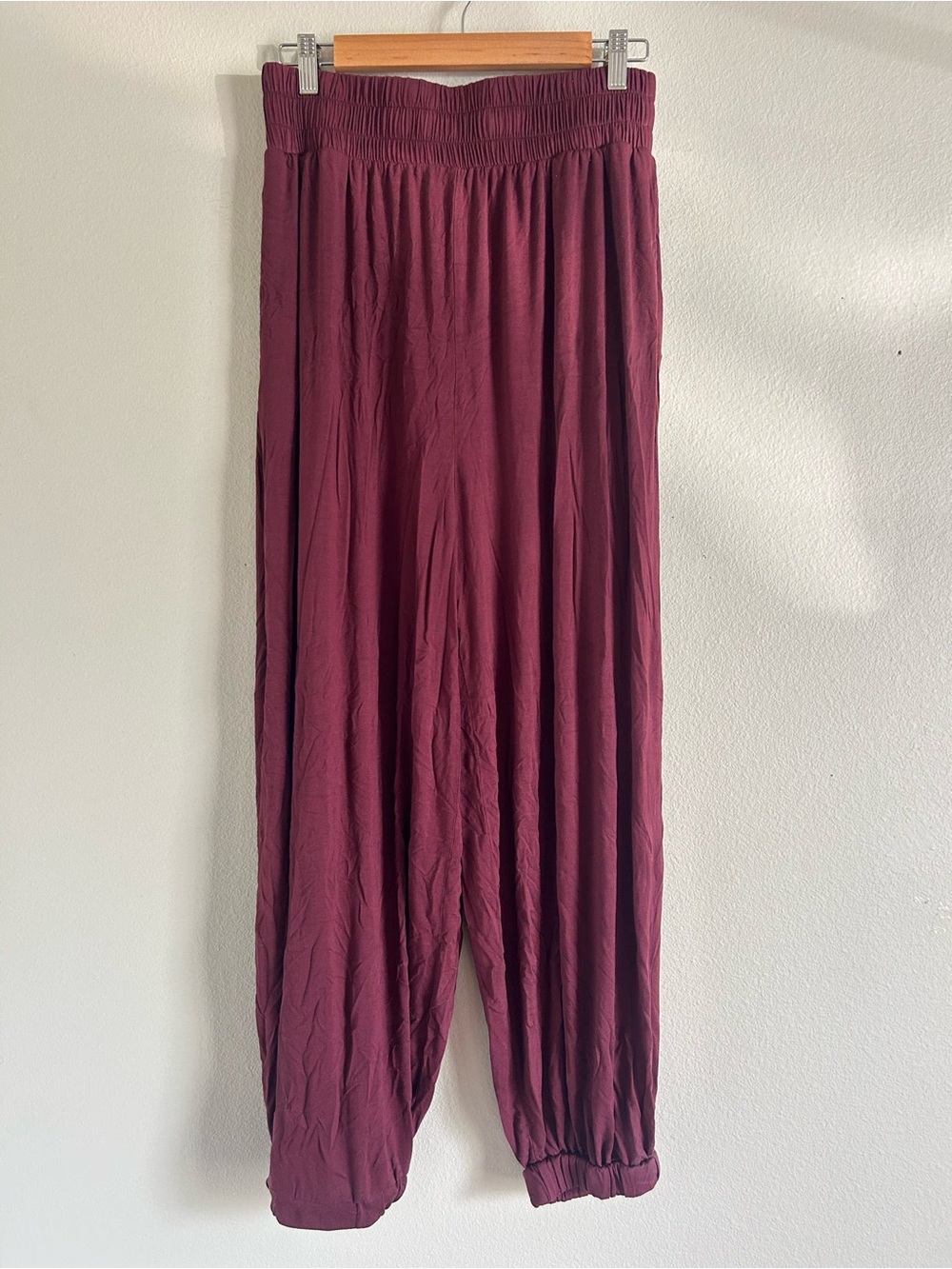 Free People FP Beach Better Days Ribbed Jogger Plum Stretch Sweat Pants Womens L